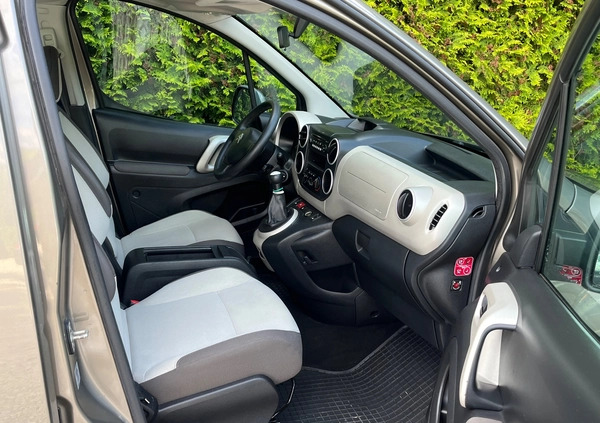 Citroen Berlingo cena 27900 przebieg: 237000, rok produkcji 2014 z Dębica małe 106